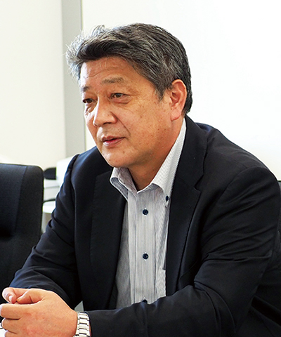 井下 恭志 氏