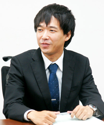 浅川氏